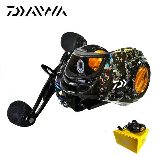 Carretilha de Pesca Daiwa 7.2:1 Anti Cabeleira + Brinde Exclusivo